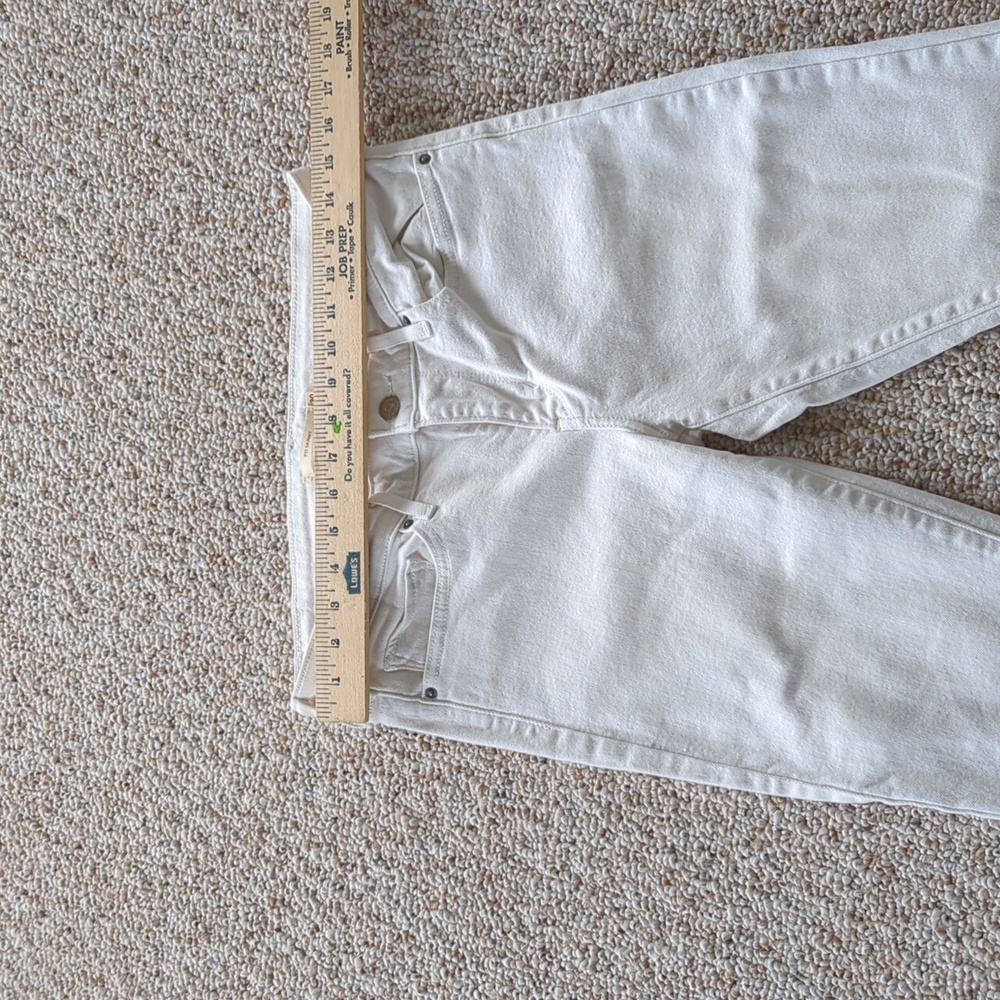 Levi Strauss white 711 Skinny Jeans.  Size 30 - Picture 3 of 7